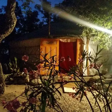 Au Soleil Mongol Bed & Breakfast